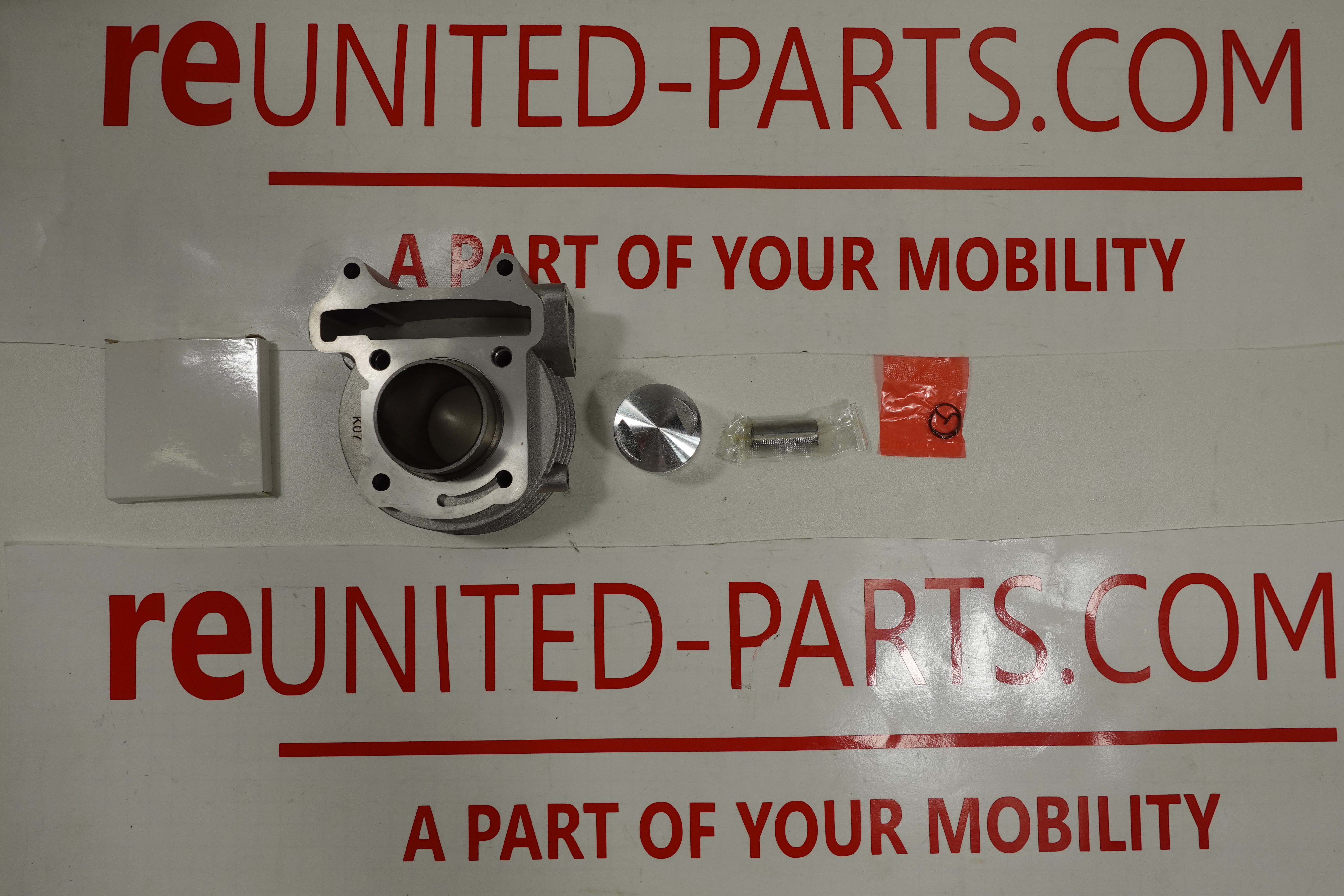 Peugeot Kisbee 50 Django 50V, Clic50, 779555 | Zylinderkit, Kolben, Kolbenringe, komplett, NOS