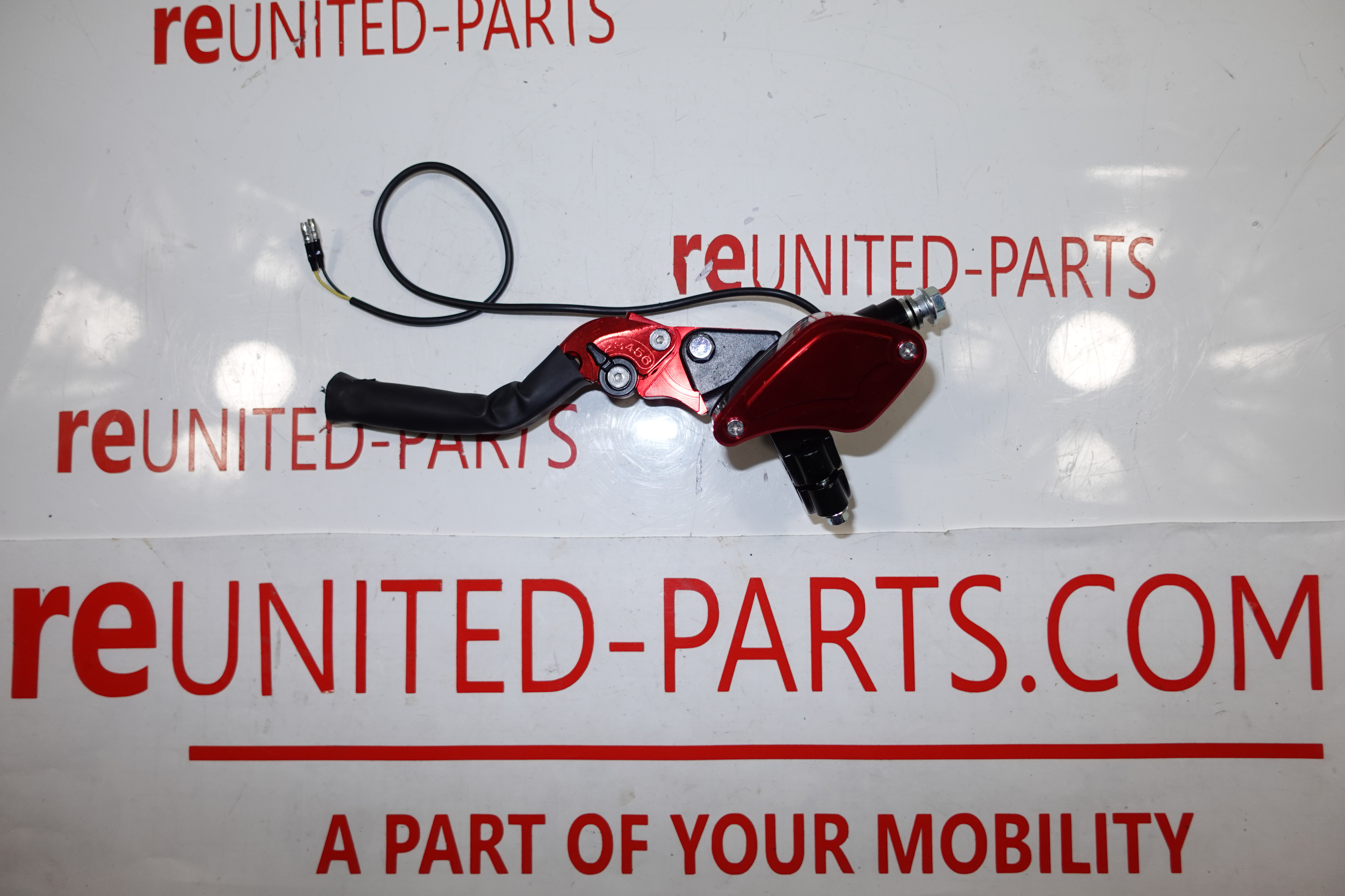 Universal 7/8 Zoll Hydraulische Bremspumpe, Links, Rot